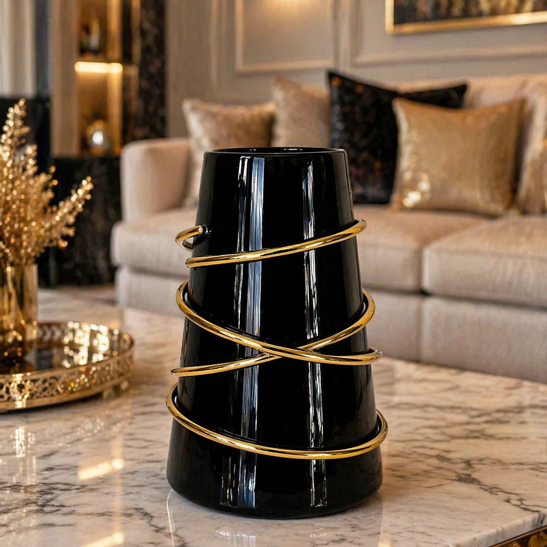 Vase Noir Élégant