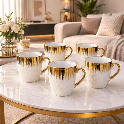 Tasse Dorée Élégante