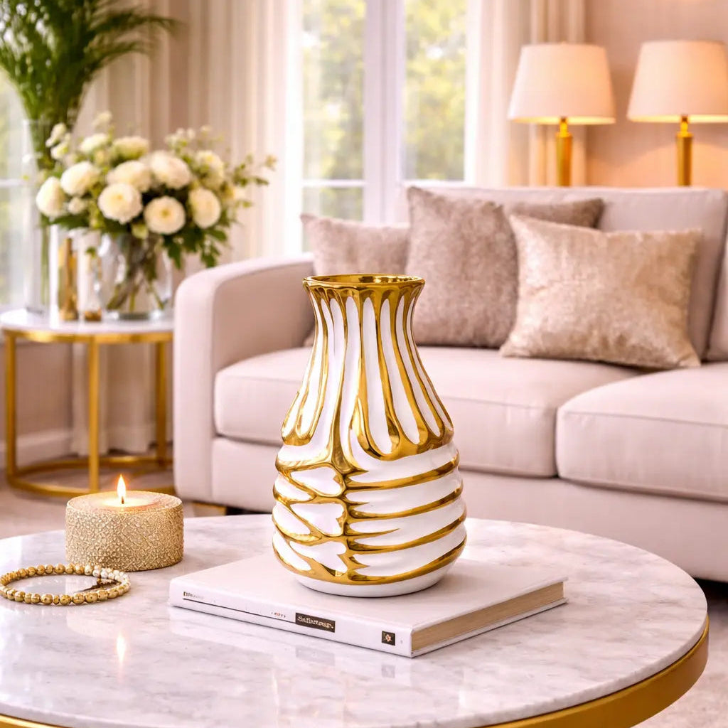 Vase Élégant Doré